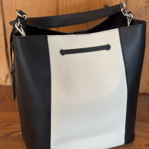 Authentic LAUREN RALPH LAUREN Black/White Leather Debby Bucket Handbag - Picture 13 of 16